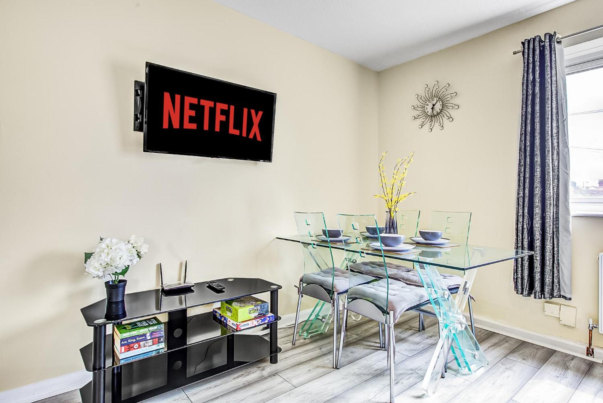 Spacious Urban Apartment In Кройдон Екстериор снимка
